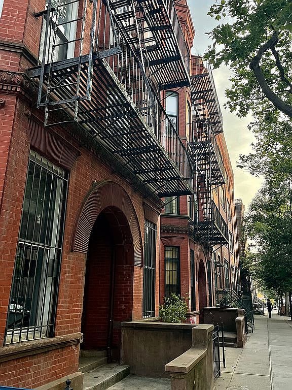 252 Greene Ave, #1C
