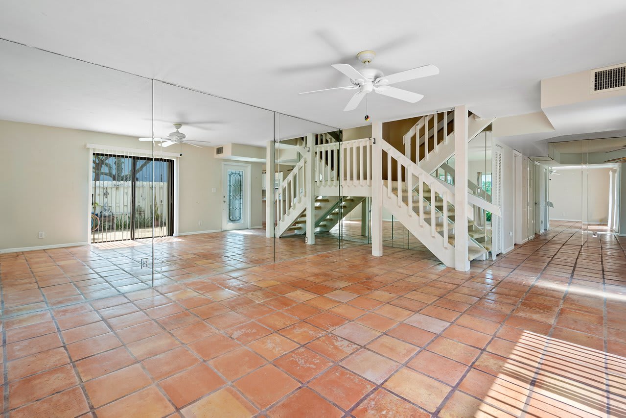 1010 NE 8th Ave #39, Delray Beach FL 33483