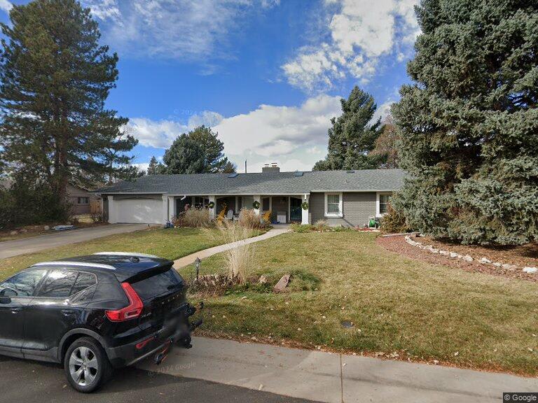 3 Robincrest Ln