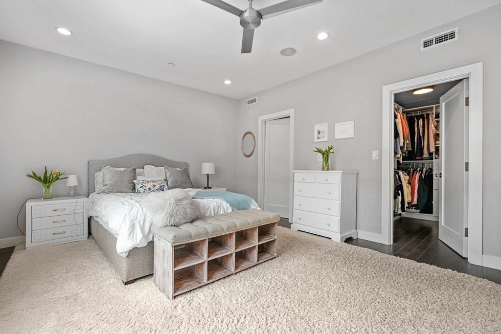 309 E Street, #22