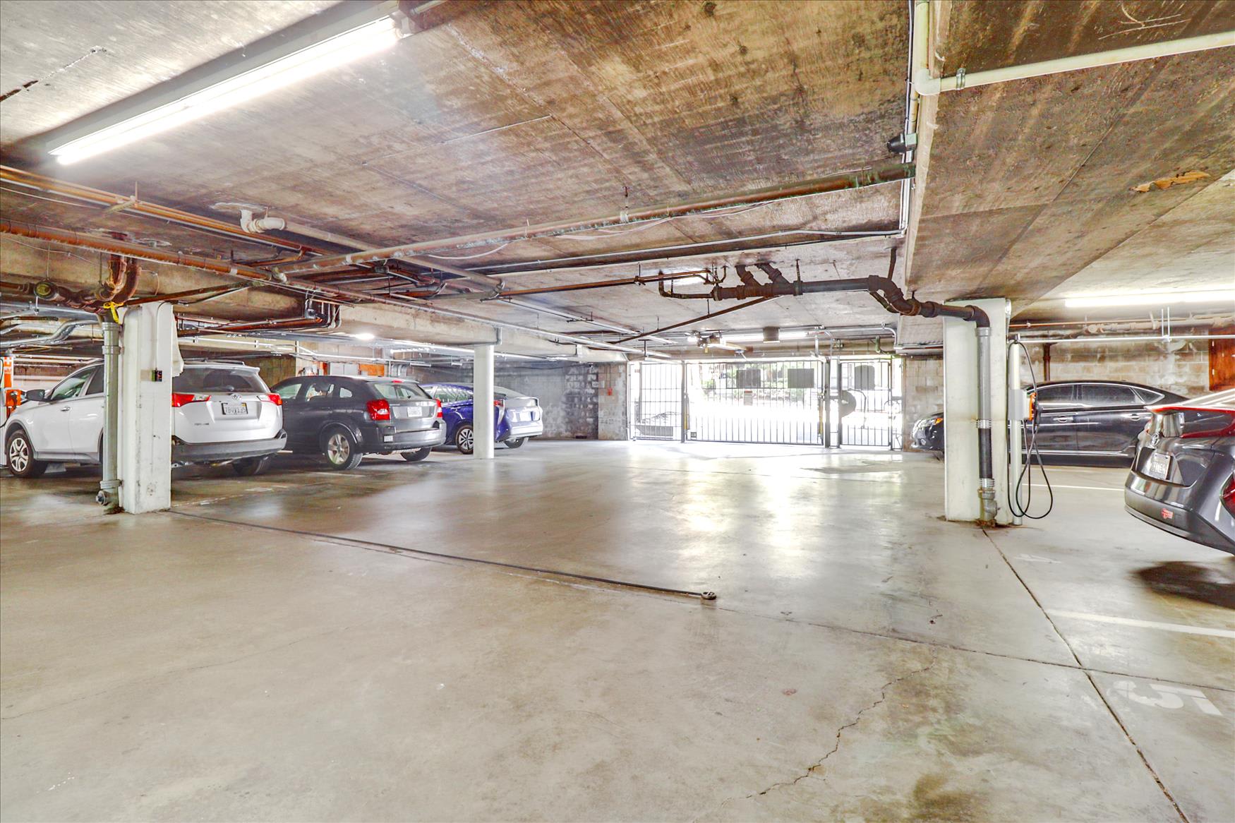 425 Orange St, #310