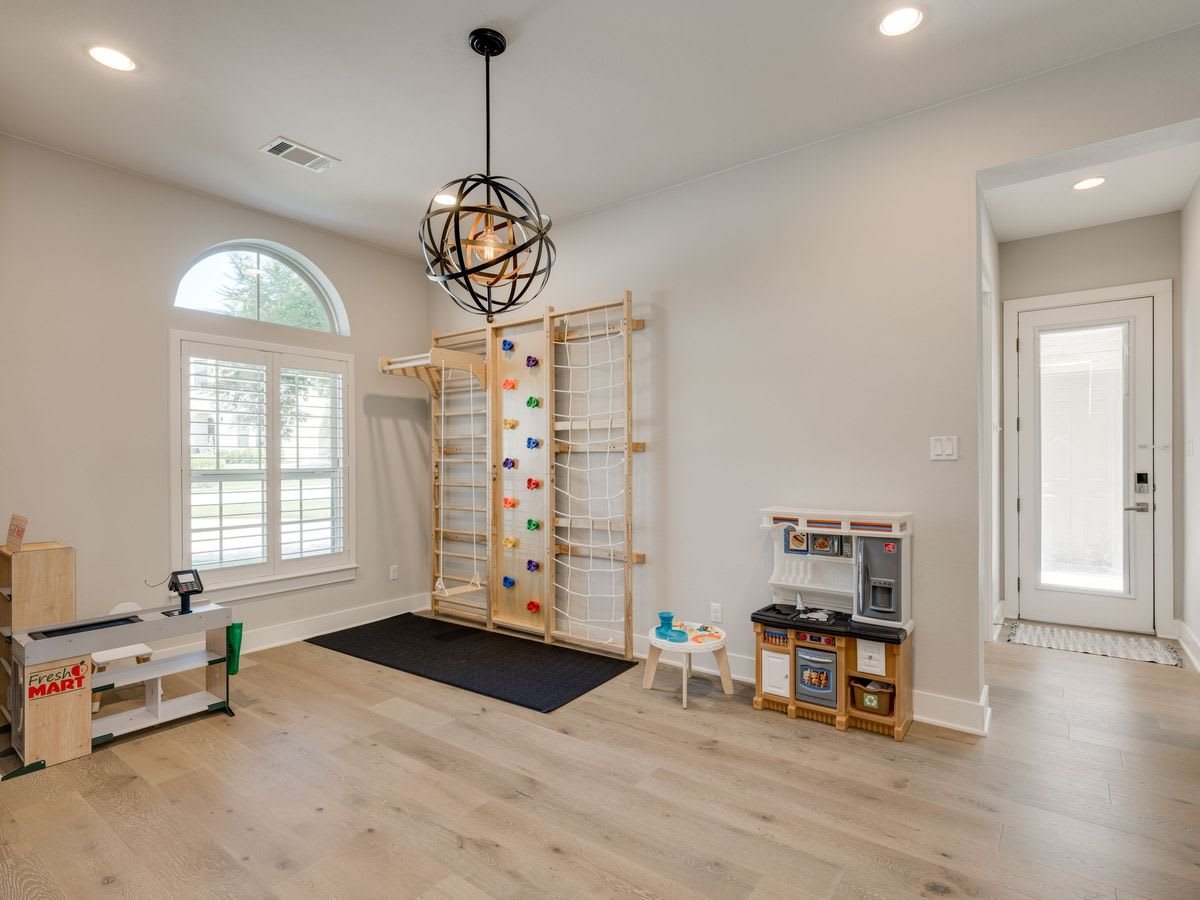 104 Nautical Circle, Round Rock, TX 78681