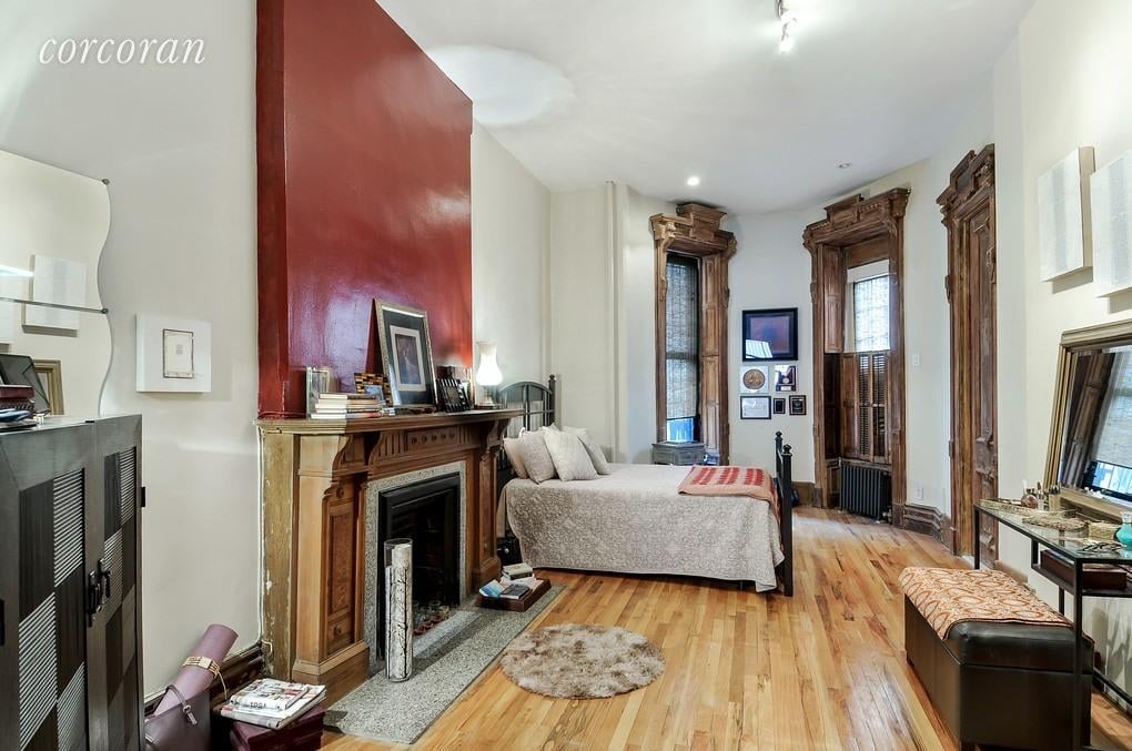 175 W 126th St
