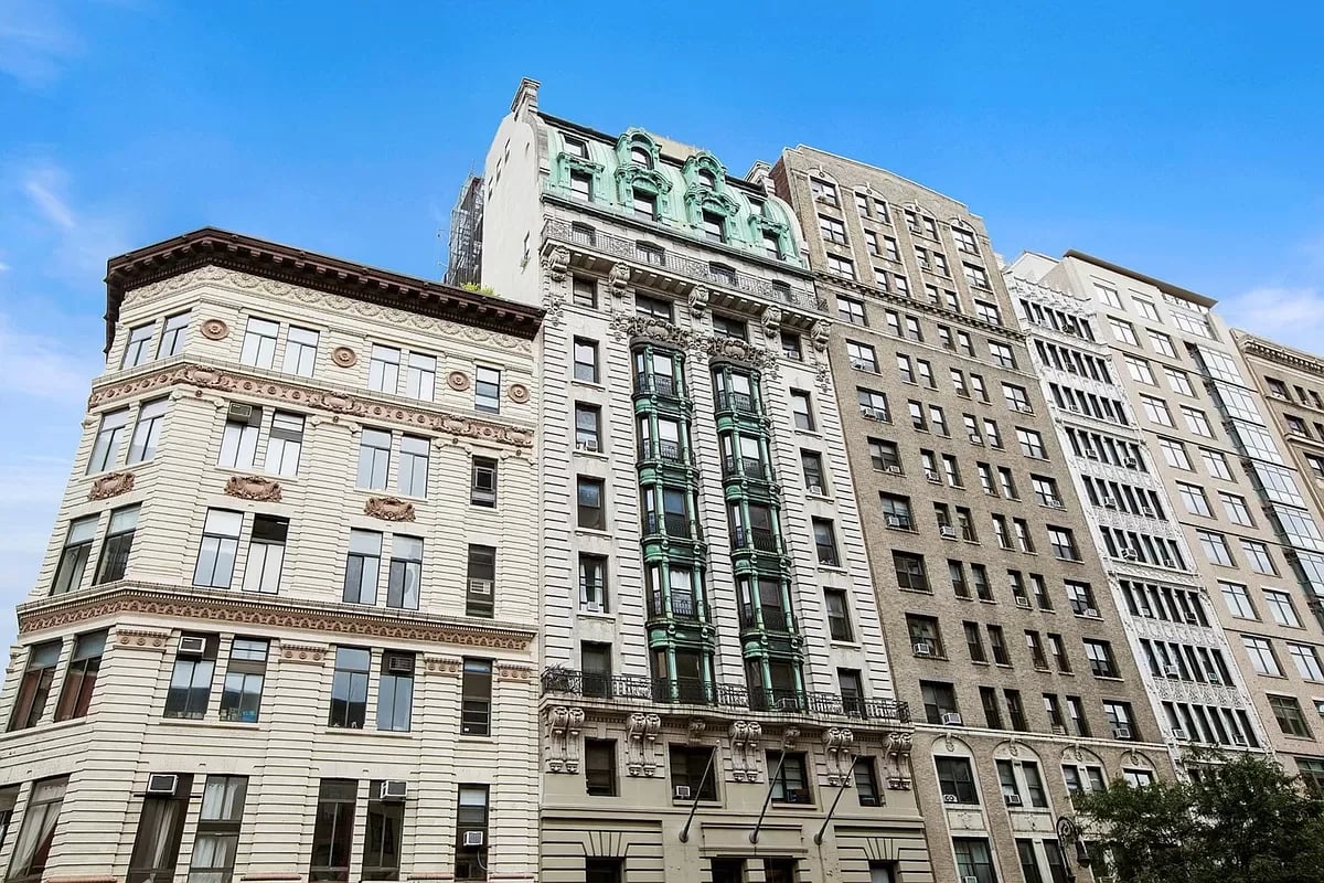 112 West 72nd Street Unit: 6F