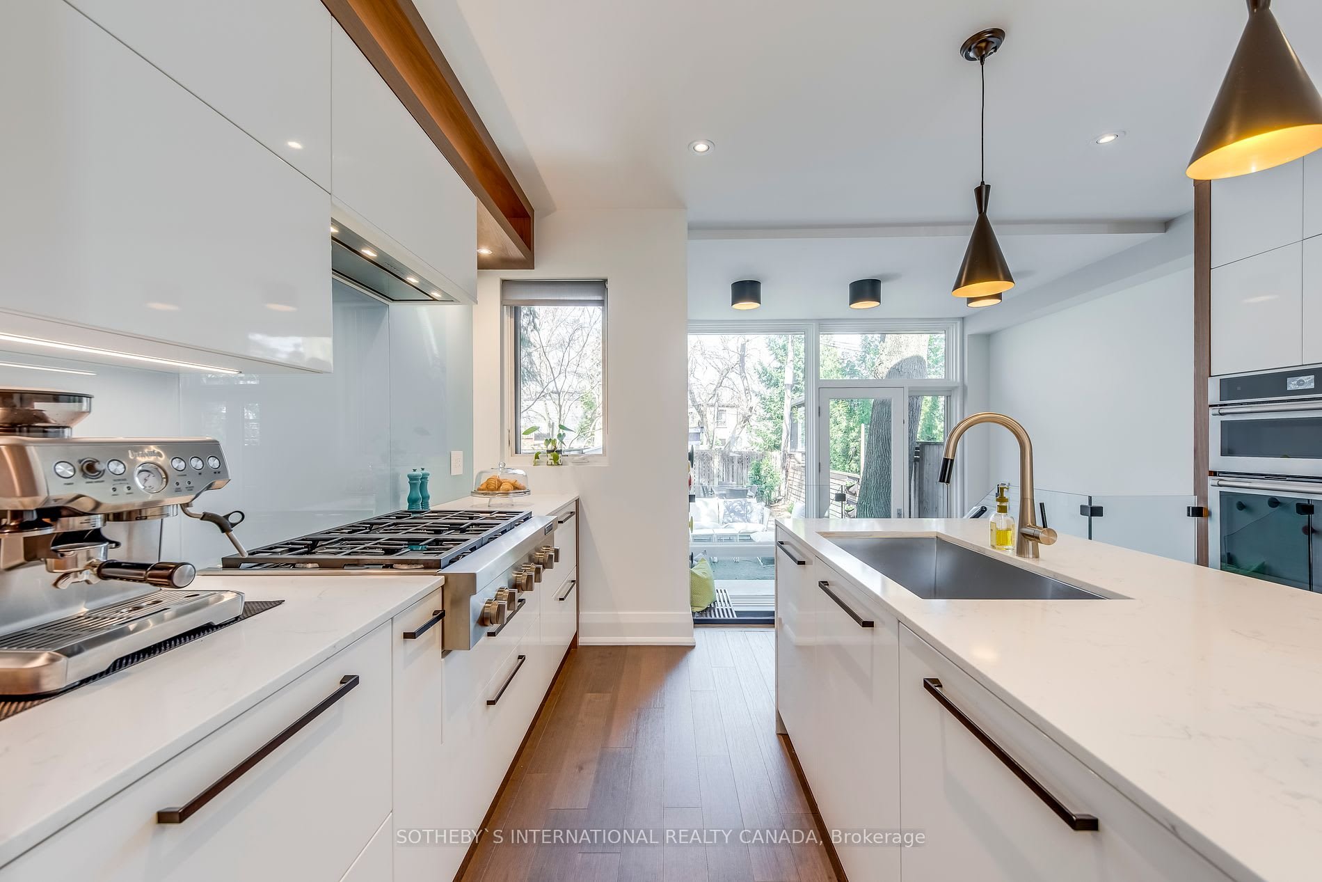 152 Riverdale Ave