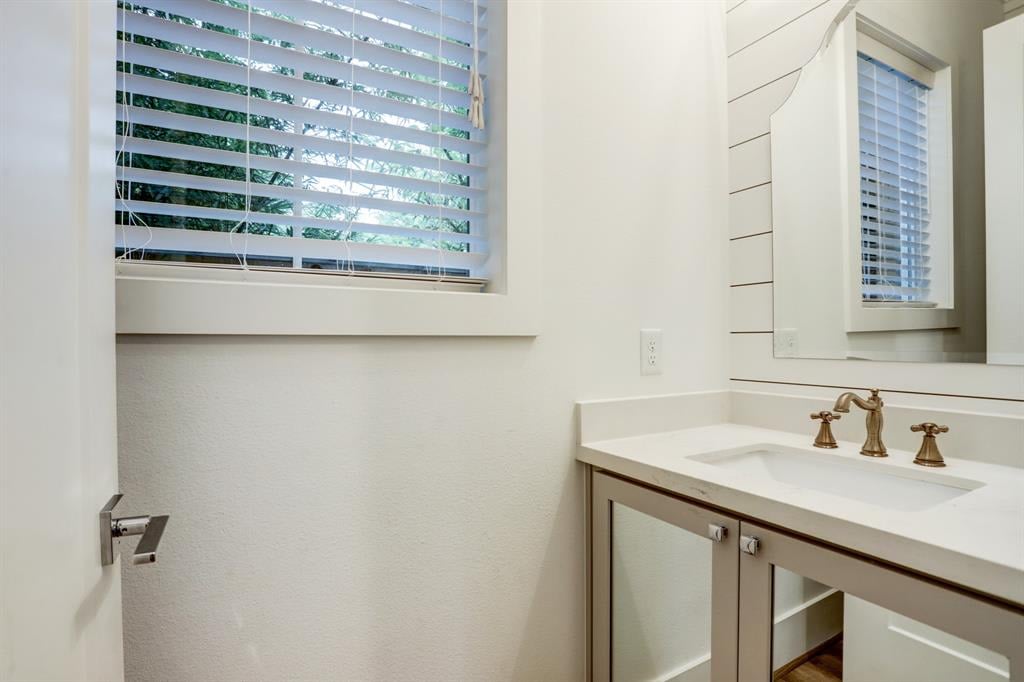 504 W Cottage St Unit A