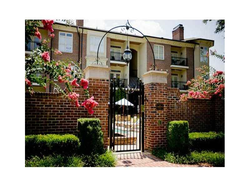 825 Highland Ln NE #1305
