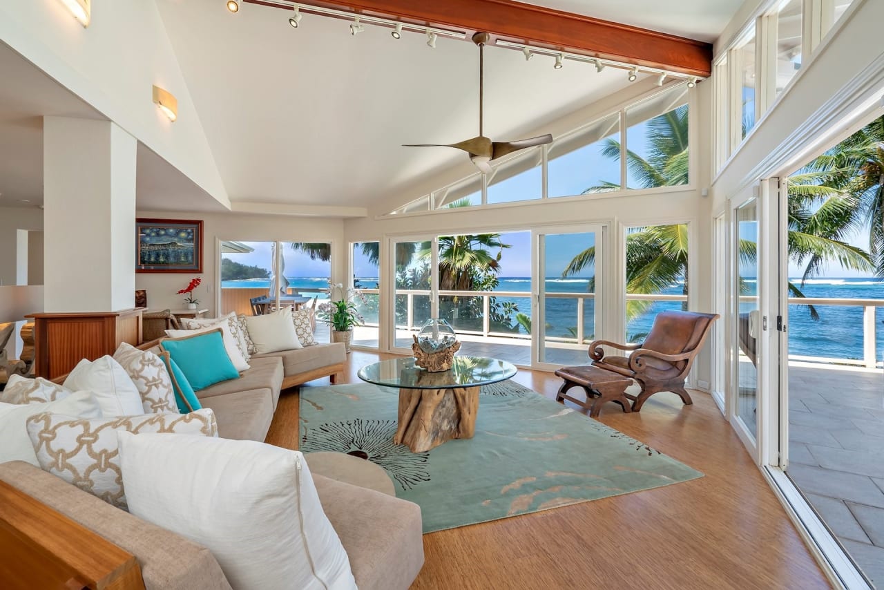 Jason Carey Sells Oceanfront Oahu Estate for $2.8 Million