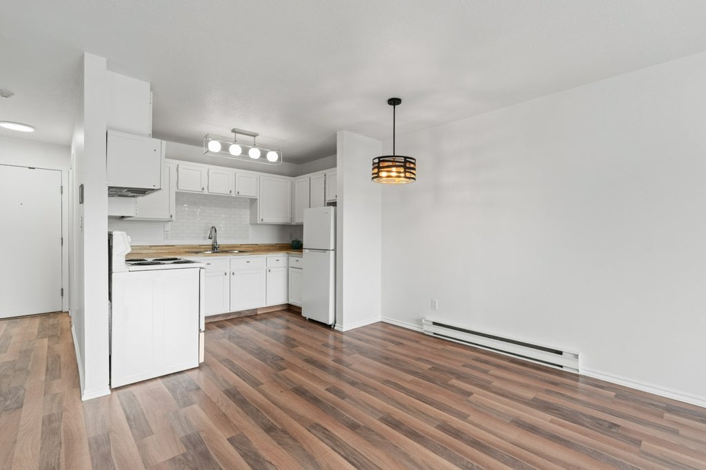 318-3304 35 Ave