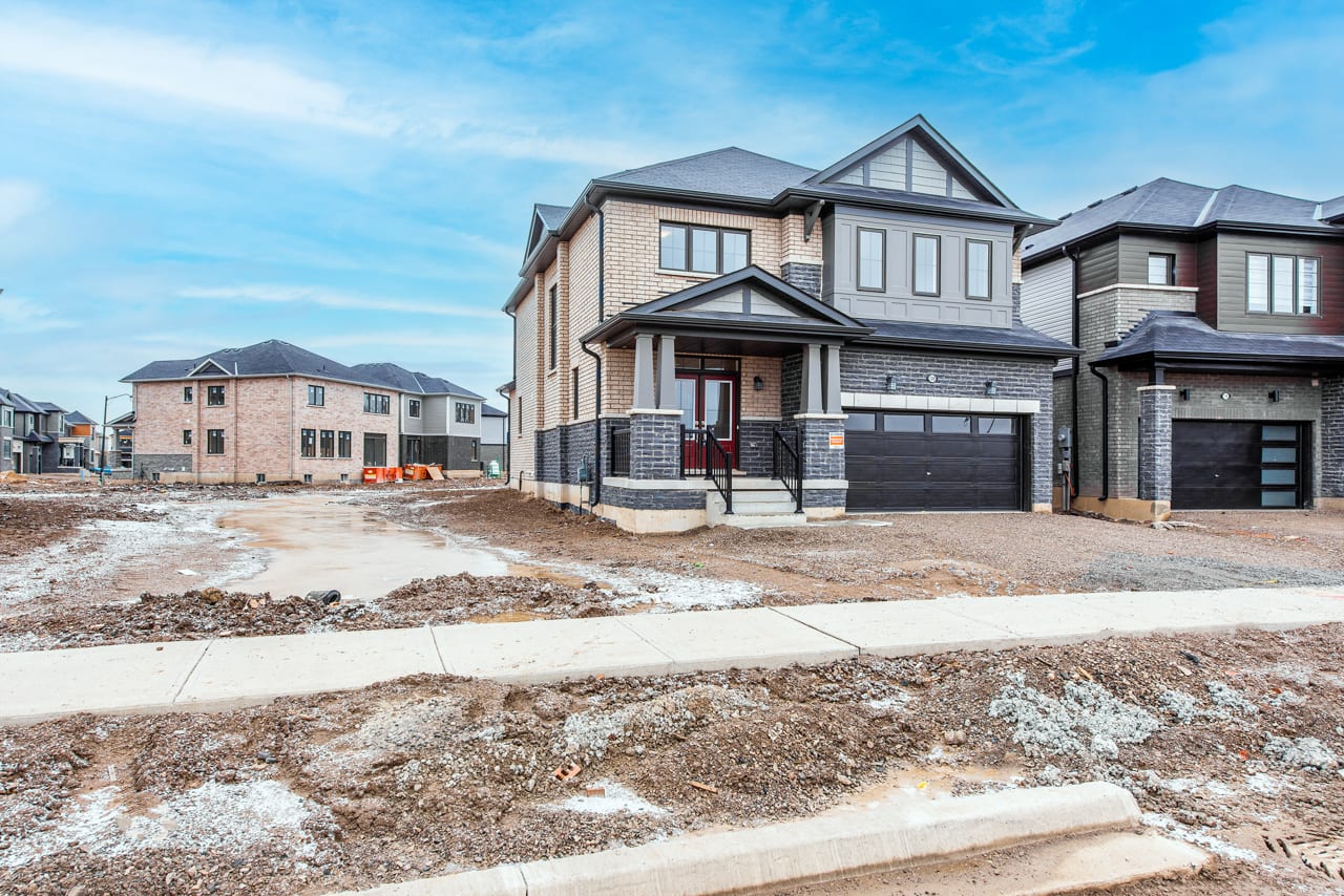 120 Whithorn Cres