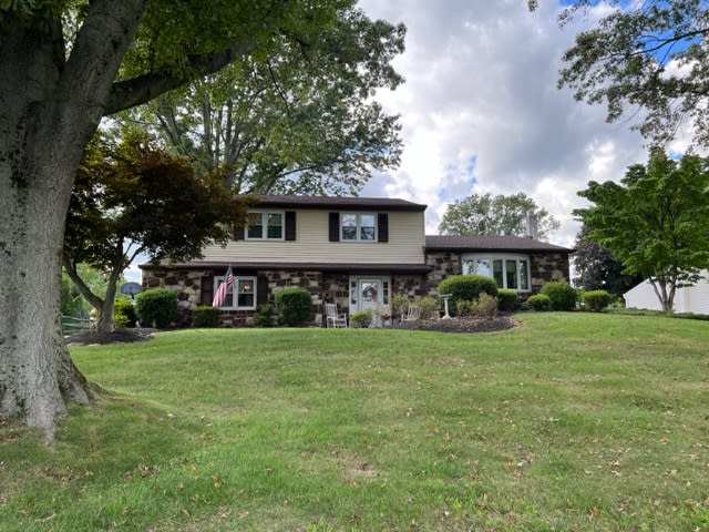 84 E Julianna Dr