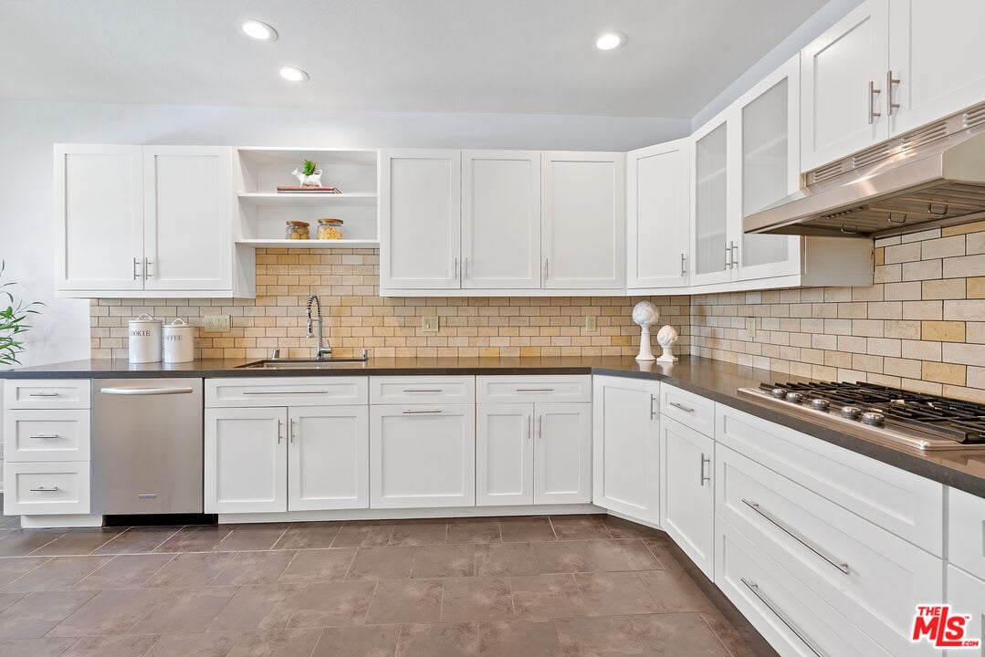11636 Montana Ave, #202
