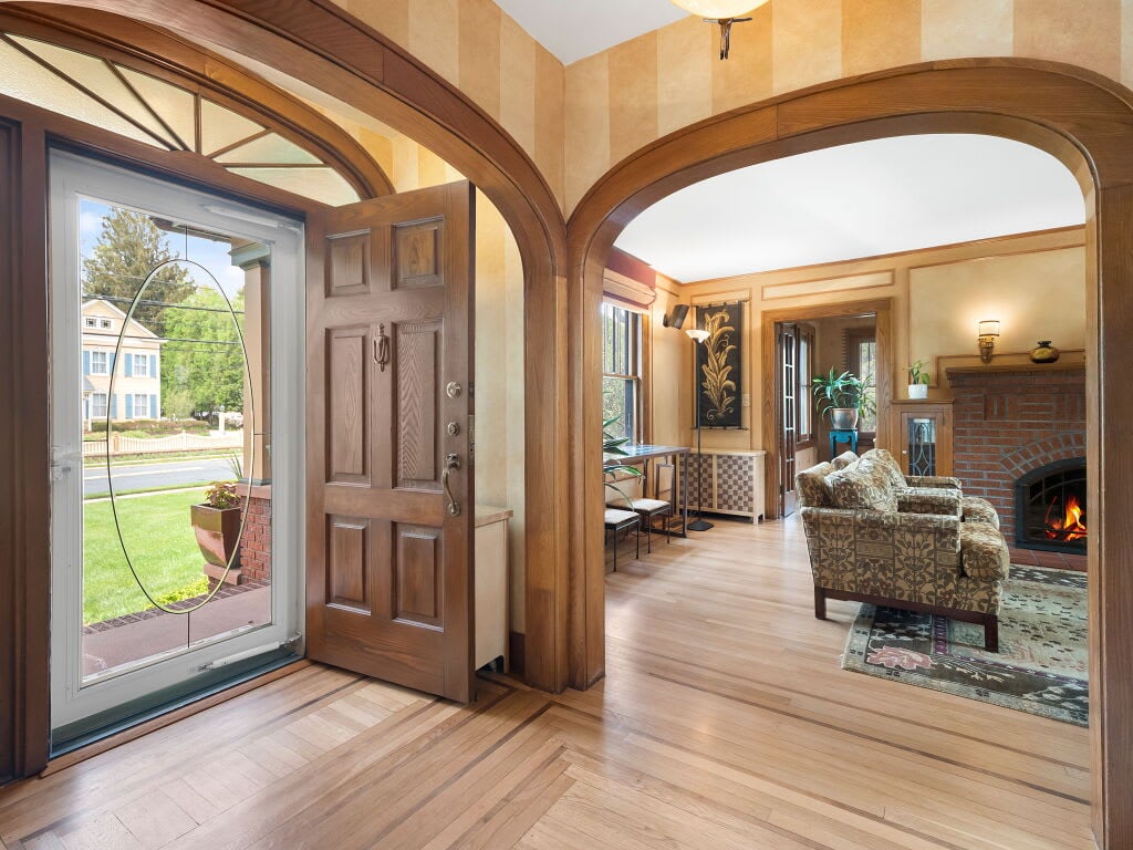 25 Pascack Rd