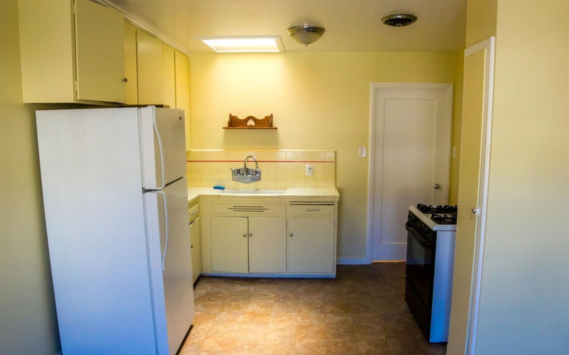 1231 Quesada Ave