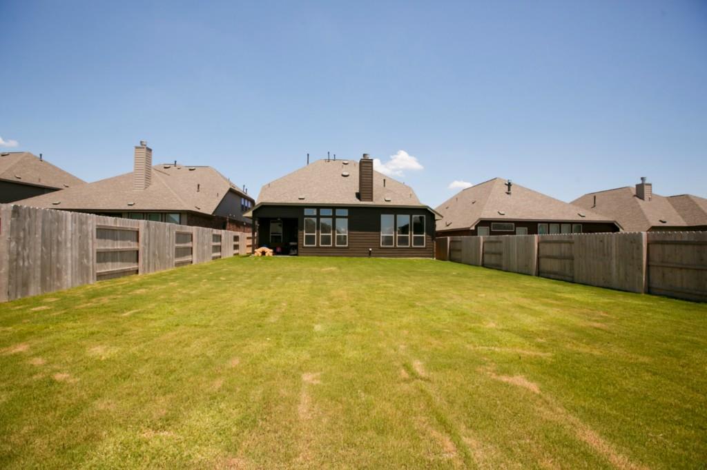 2701 Dillon Pond