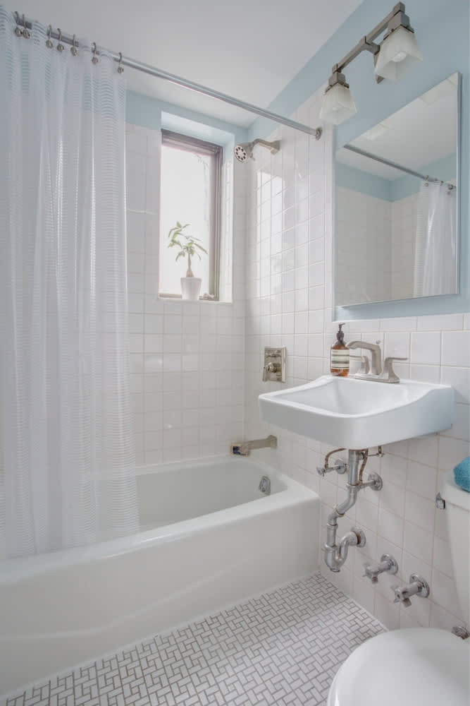 362 W 20th St