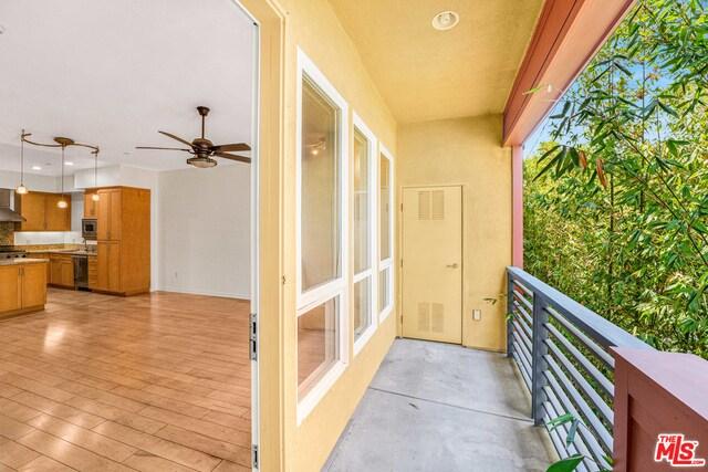 4050 Glencoe Ave # 318