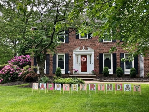 32 LAWRENCIA DR