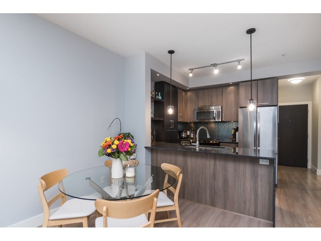 C313-20211 66 Ave