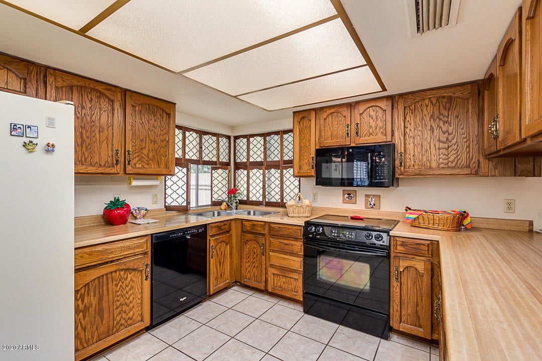 7518 N VIA DEL PARAISO