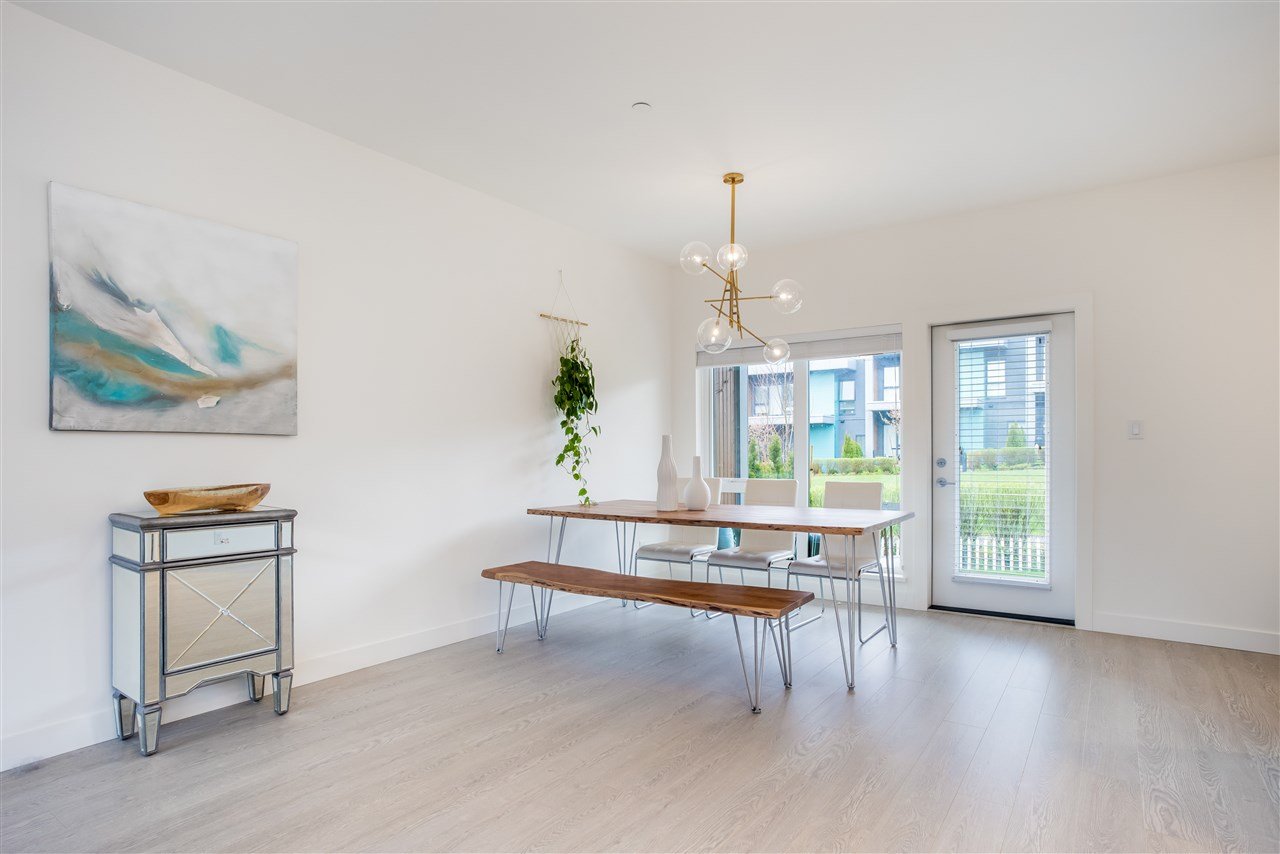 43-3596 Salal Dr