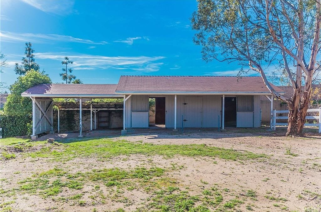 5337 Los Altos Ln.