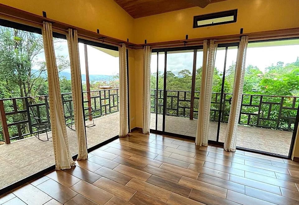 Lake View Home with Guest Casita, Lake Arenal, Alajuela