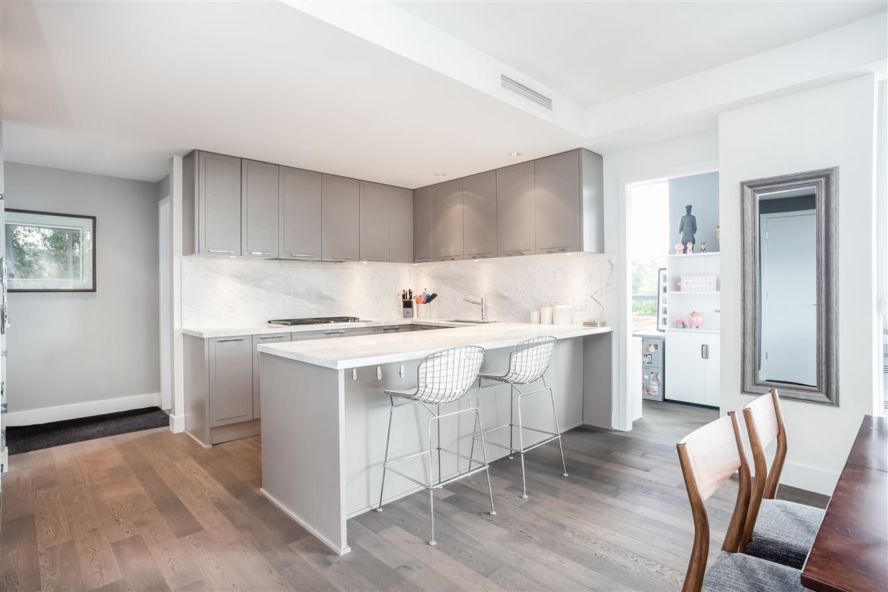 313-2118 W 15th Ave