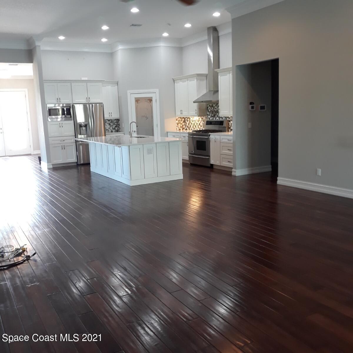 1802 St Andrews Blvd
