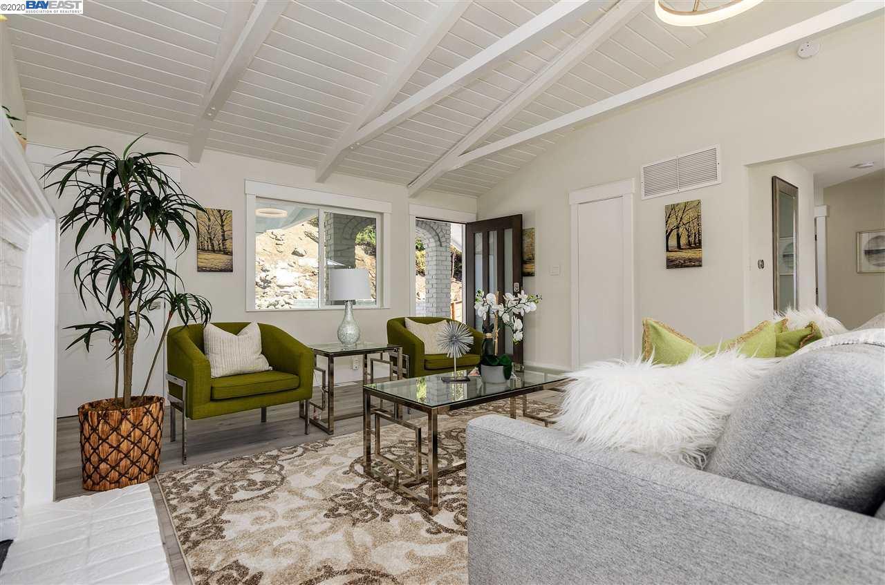 6 Saint James Ct, Orinda 