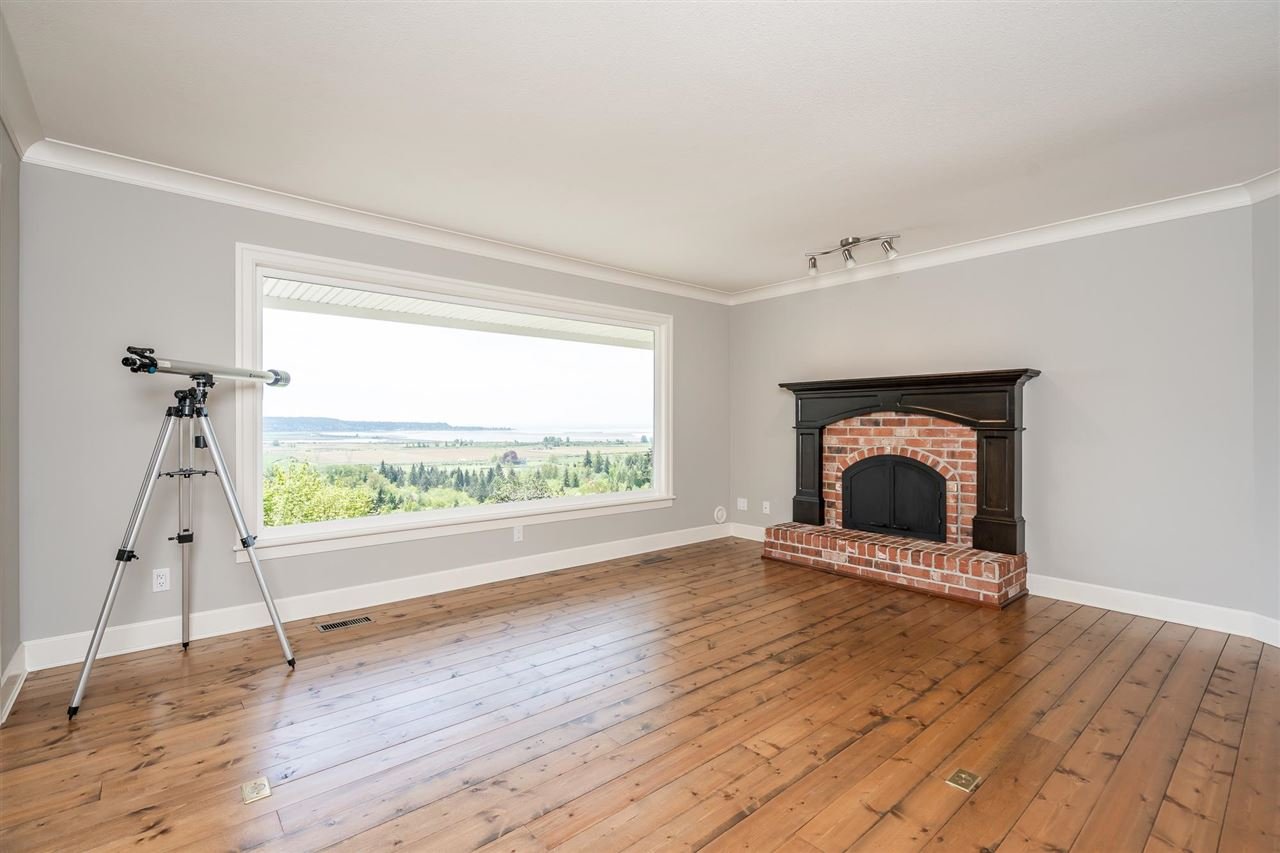 13518 56 Ave