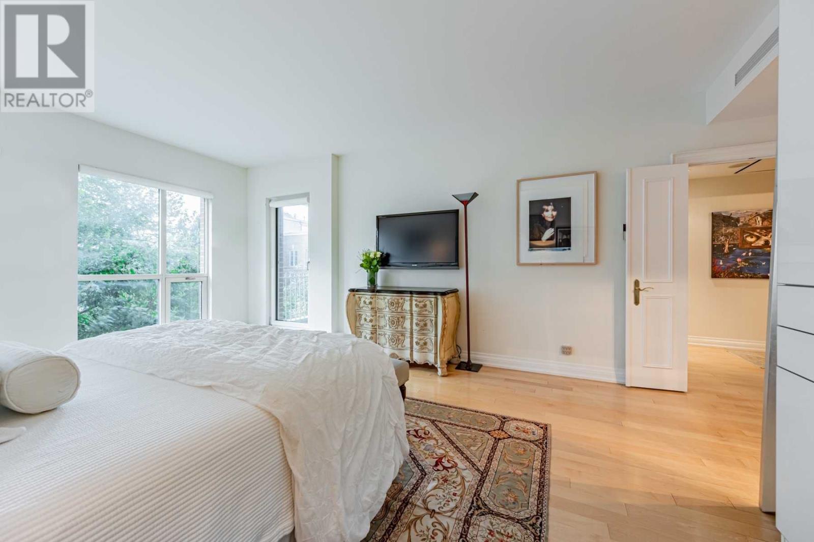 38 AVENUE RD STE 312