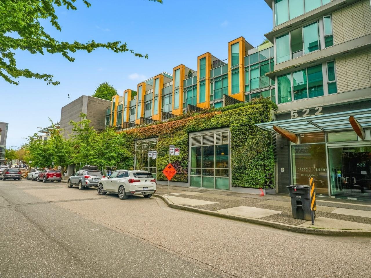 511-522 W 8th Ave