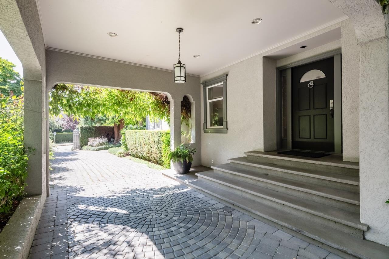 5560 Somerset Cres