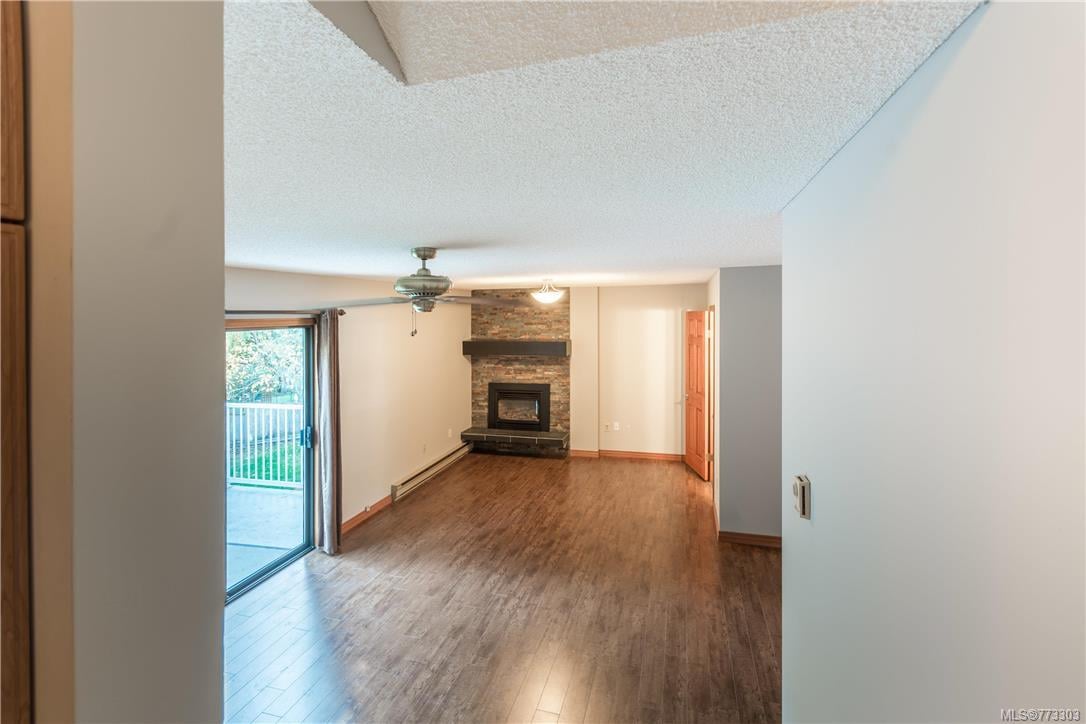 8733 Forest Park Dr, North Saanich