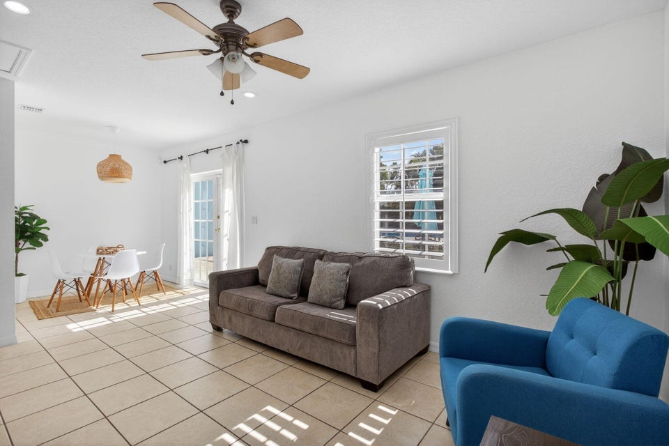 736 NE 34th Court, Oakland Park