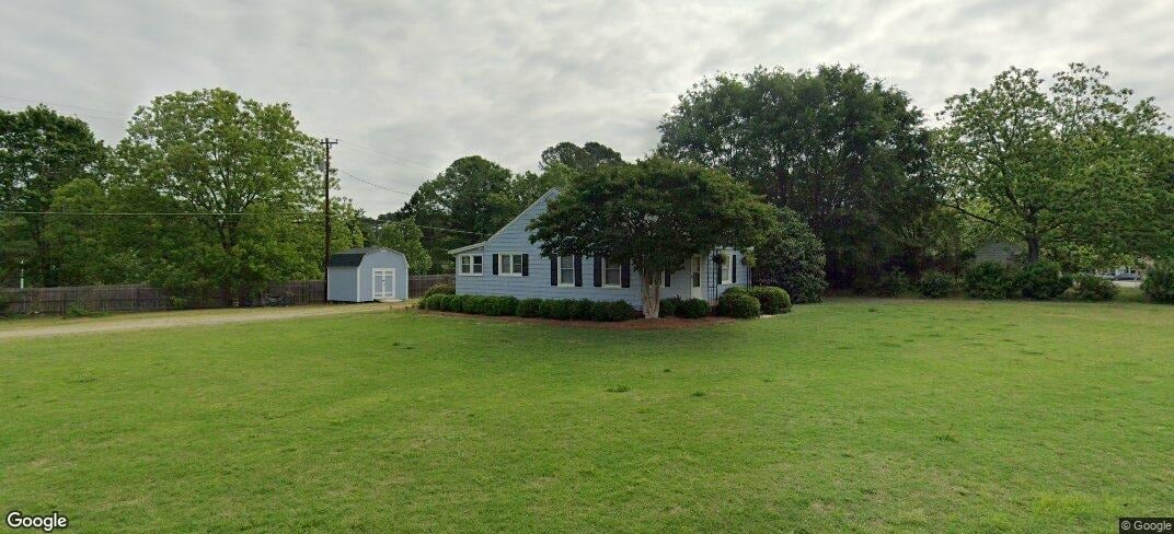 502 Circle Dr