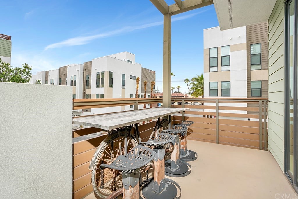 1687 Monarch 17 West