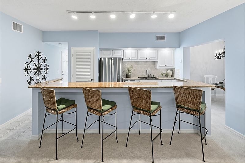 1195 Winding Oaks Cir E APT 303