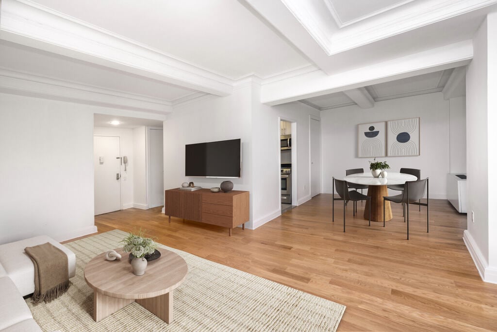 MIDTOWN/ No Fee/ No Security Deposit