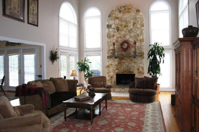 663 Nalls Farm Way