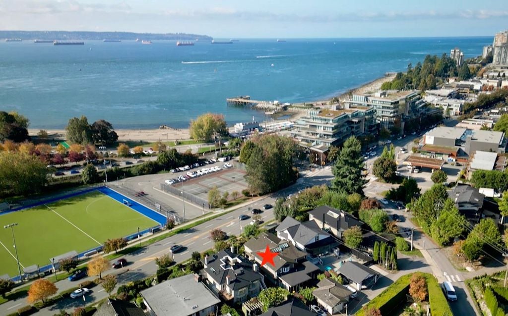1251 Marine Dr