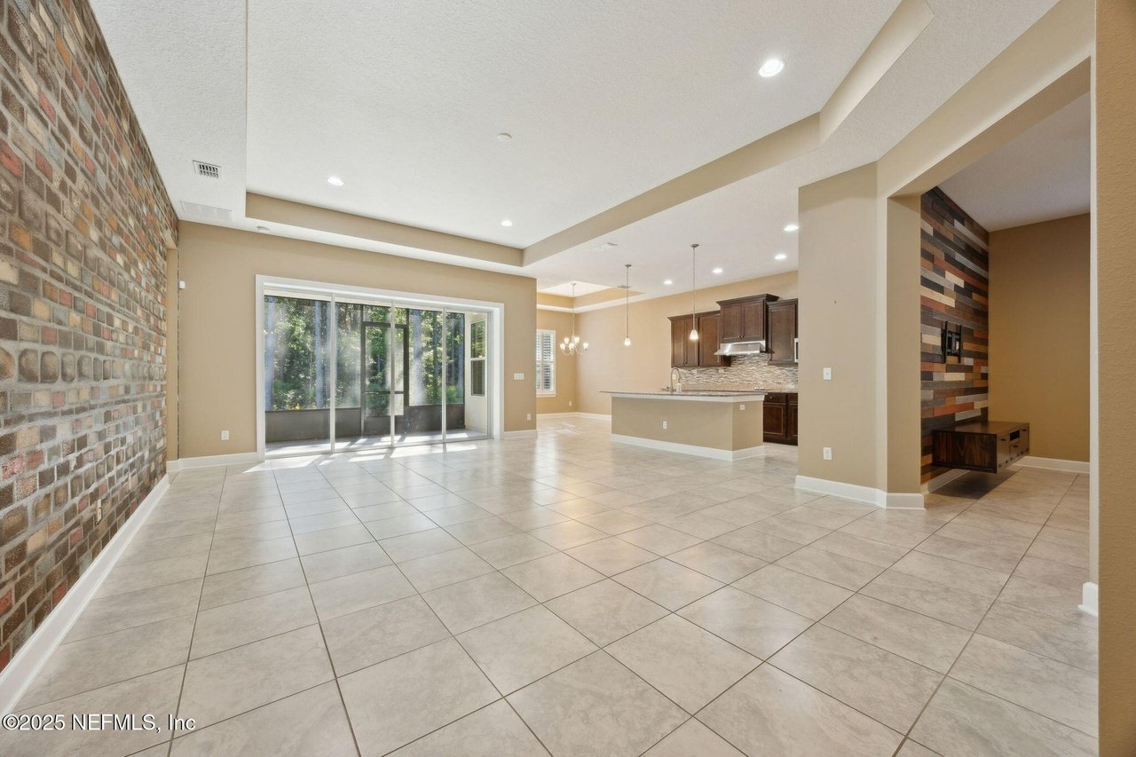 1479 Shadow Creek Dr