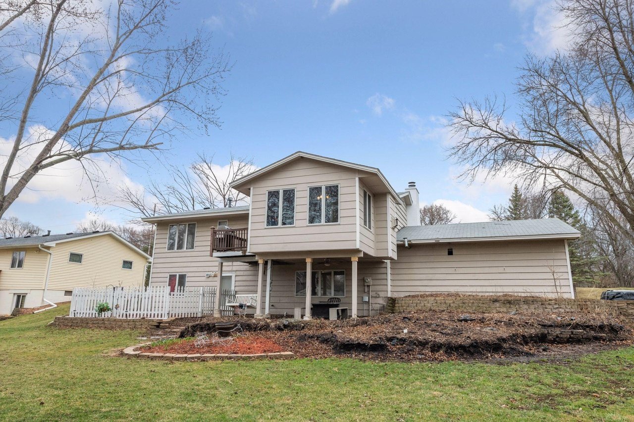 1713 Deerwood Dr