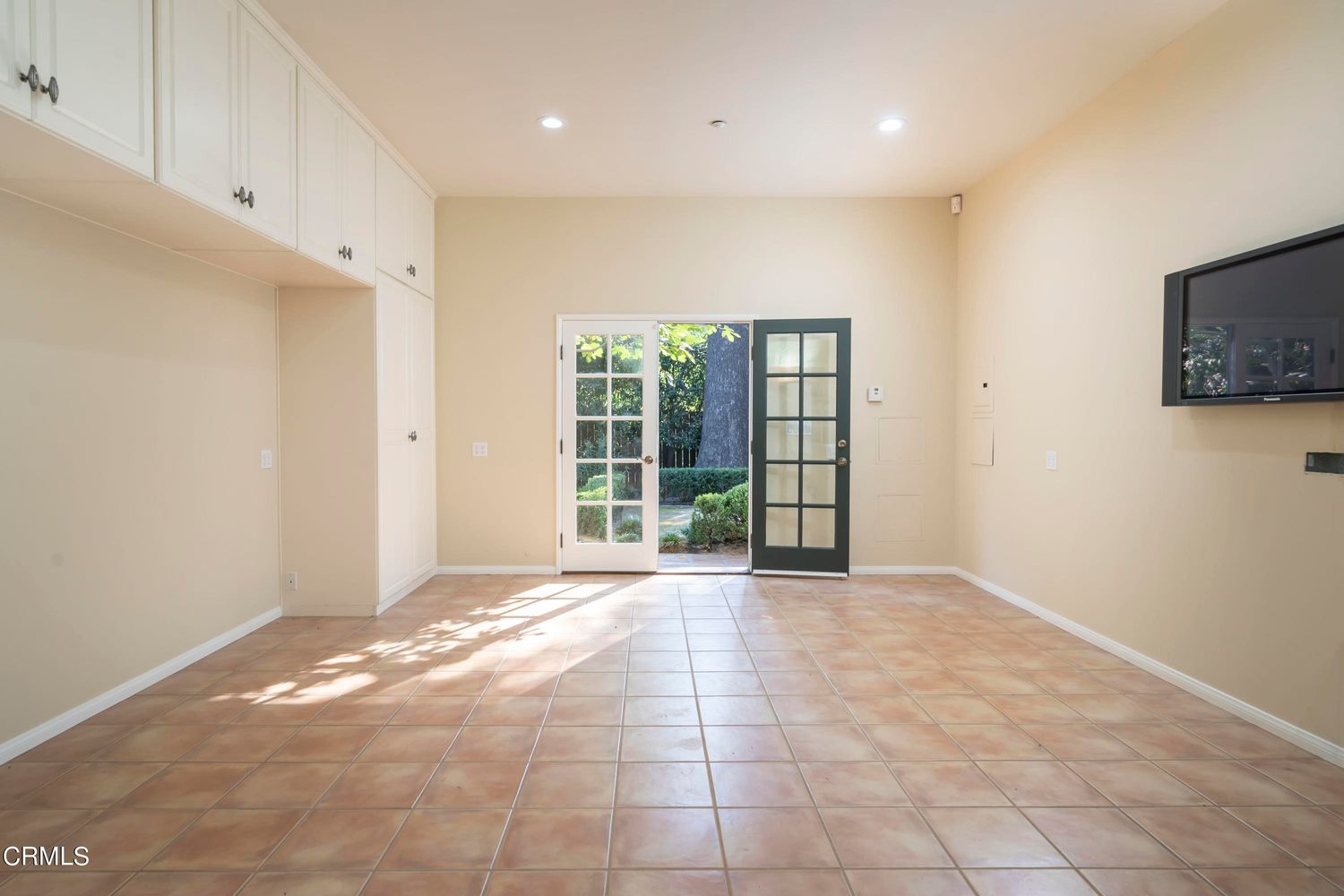 59 W Orange Grove Ave