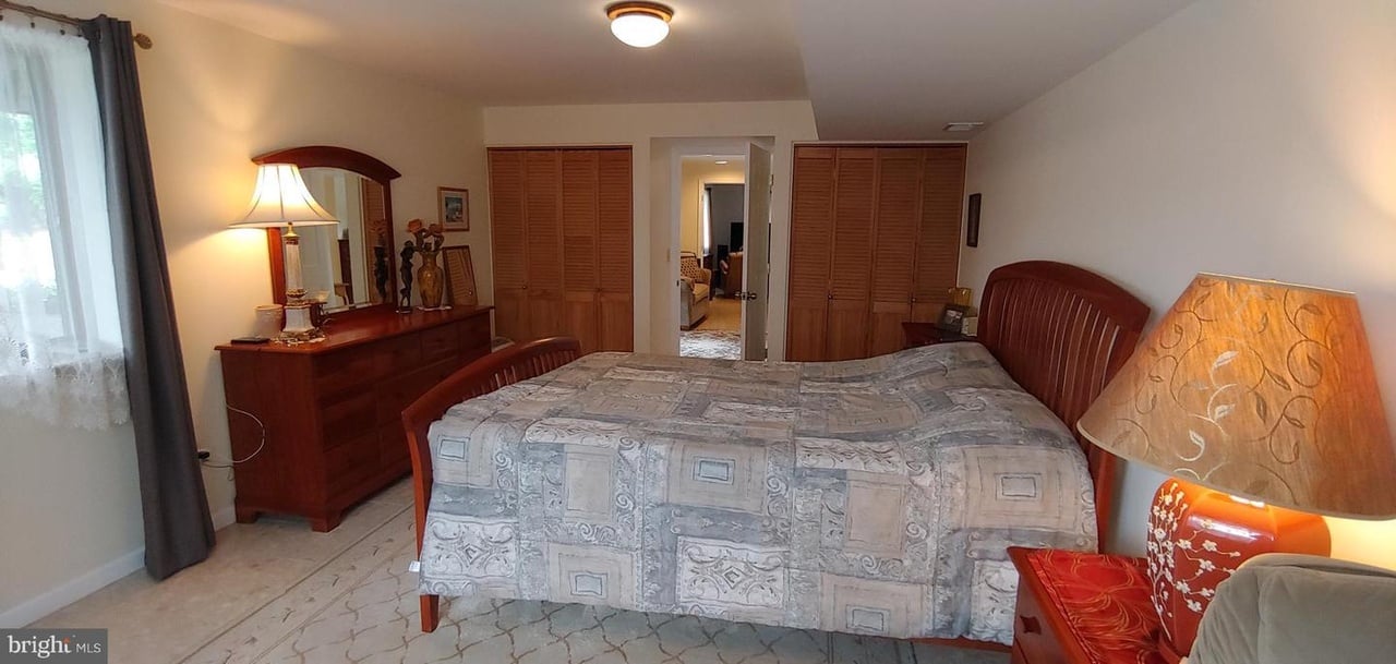 88 E Lake Dr