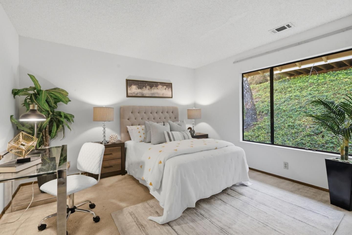 17 Azalea Ln, San Carlos