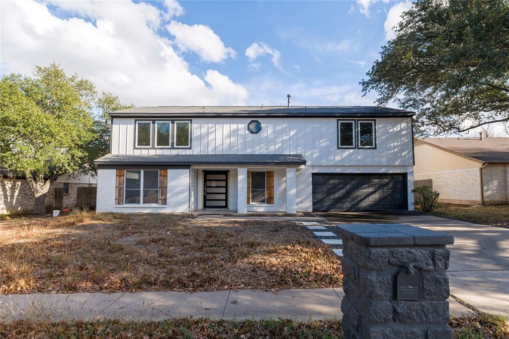 11805 Hyacinth Dr
