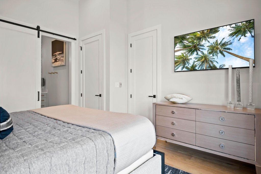 Coastline Drive - Custom Residence 