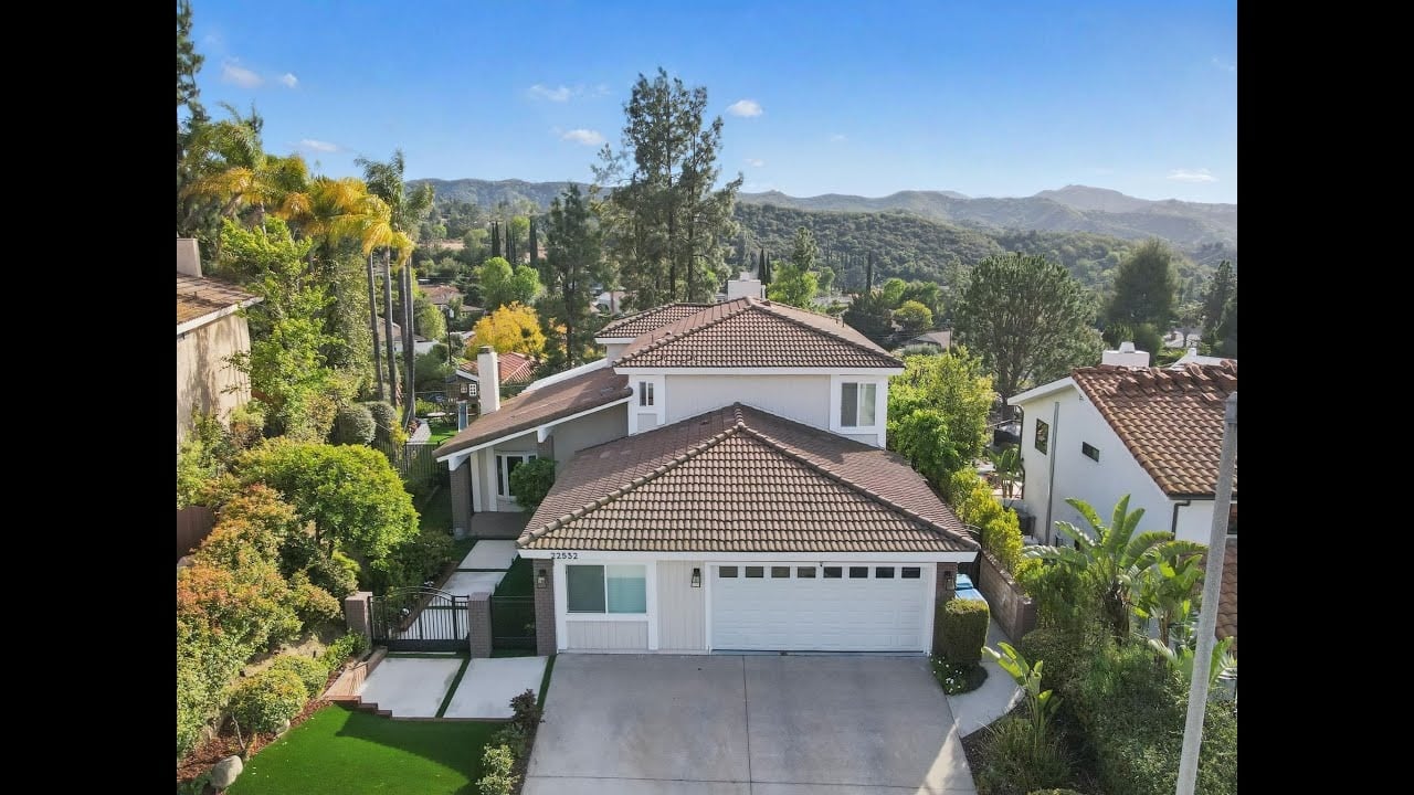 22352 Jameson Drive, Calabasas